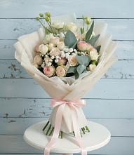 Букет цветов из:  Розы и Лизиантусы #REPLACE_PRED# Чике