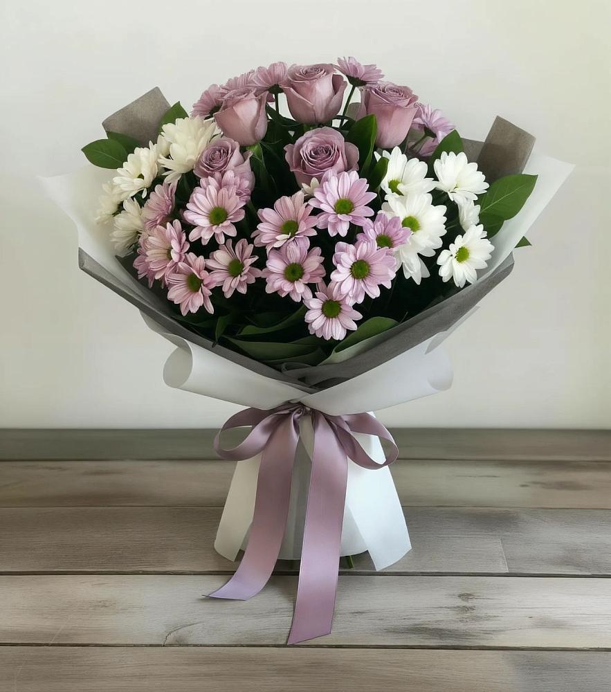 Букет цветов из: Хризантемы и Розы в Чике