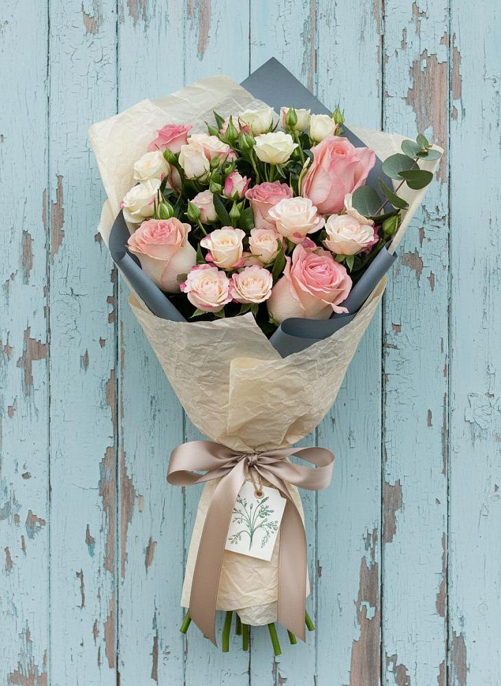 Букет цветов из: Розы в Чике