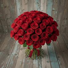Букет 55 Красных роз Фридом #REPLACE_PRED# Чике