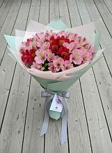 Букет цветов из:  Альстромерии в Чике