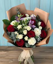 Букет цветов из:  Розы и Альстромерии в Чике