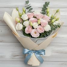 Букет цветов из:  Лизиантусы в Чике