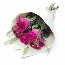 Букет цветов из:  Розы в Чике