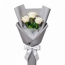 Букет 3 белые розы в Чике