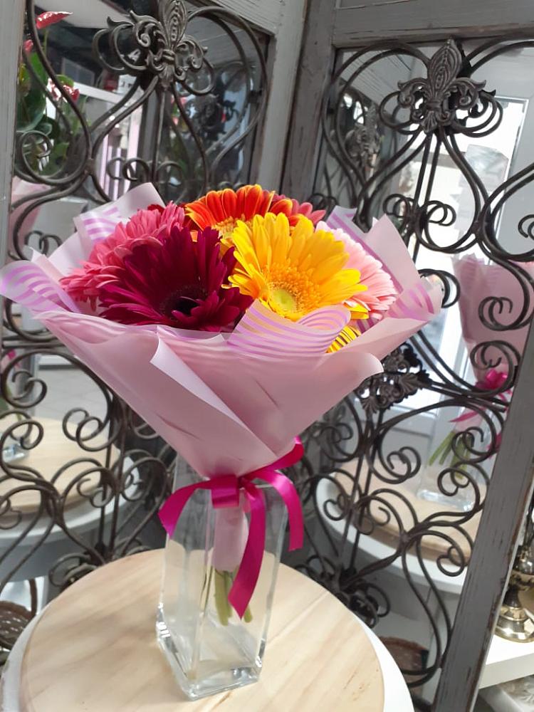 Букет цветов из: Герберы в Чике