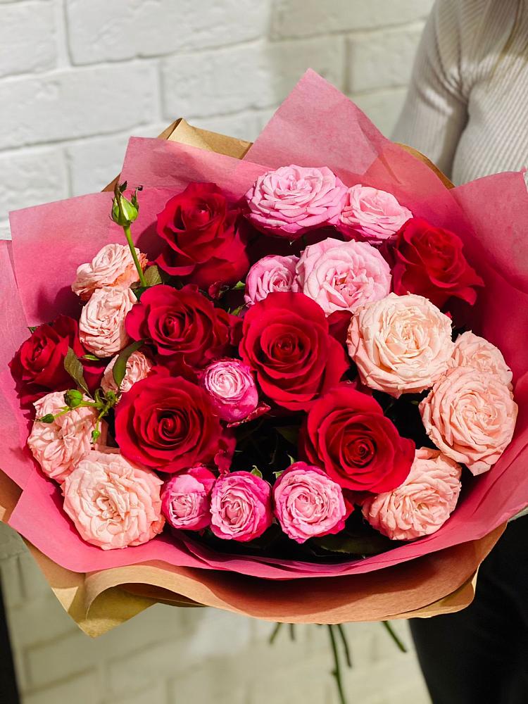 Букет цветов из: Розы в Чике