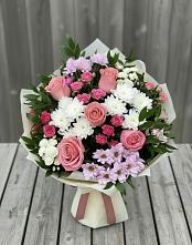 Букет цветов из:  Альстромерии, Гвоздики, Розы и Хризантемы в Чике