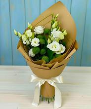 Букет цветов из:  Хризантемы и Лизиантусы #REPLACE_PRED# Чике