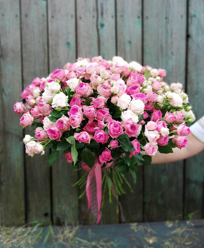 Букет Розовые кустовые розы Натали и Лав Лидия в Чике