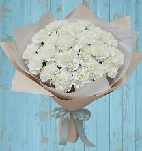 Букет цветов из:  Гвоздики в Чике