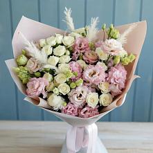 Букет цветов из:  Альстромерии и Розы в Чике
