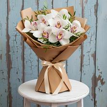 Букет цветов из:  Орхидеи и Розы в Чике