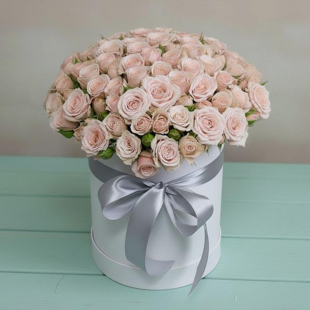 Цветочная композиция из Розы в шляпной коробке в Чике