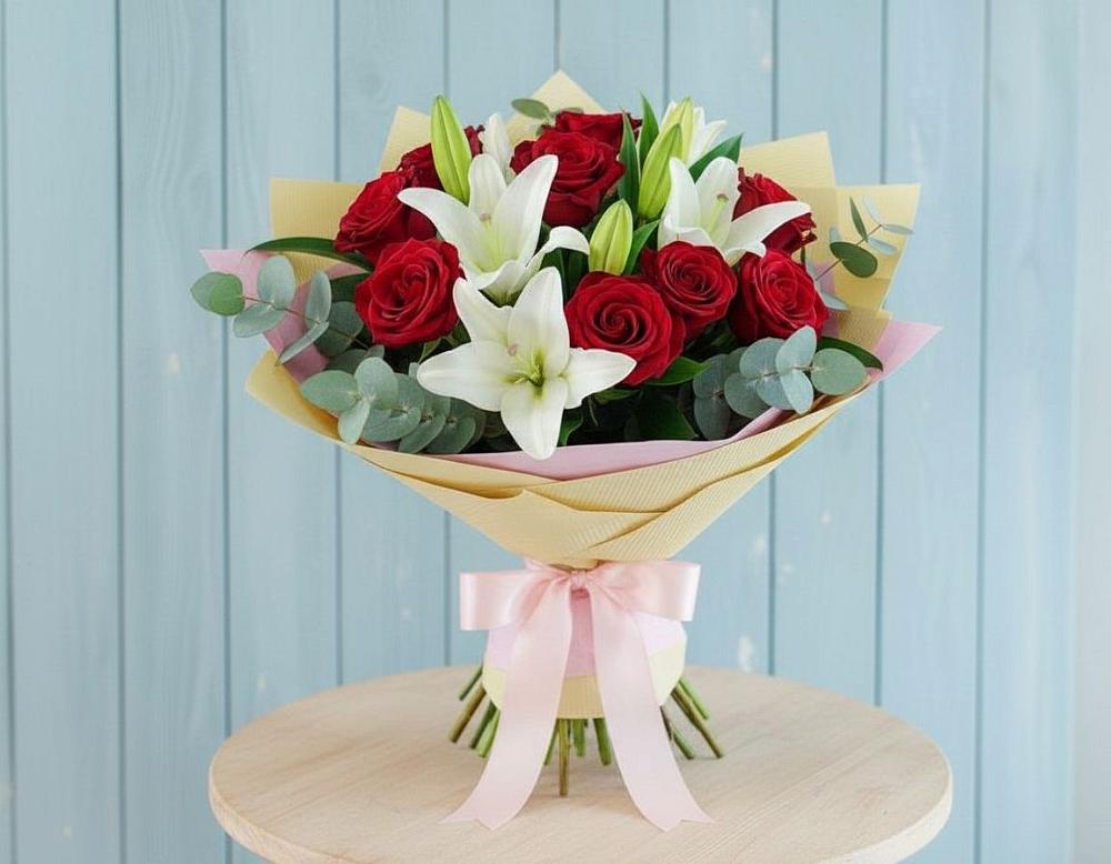 Букет цветов из: Лилии и Розы в Чике